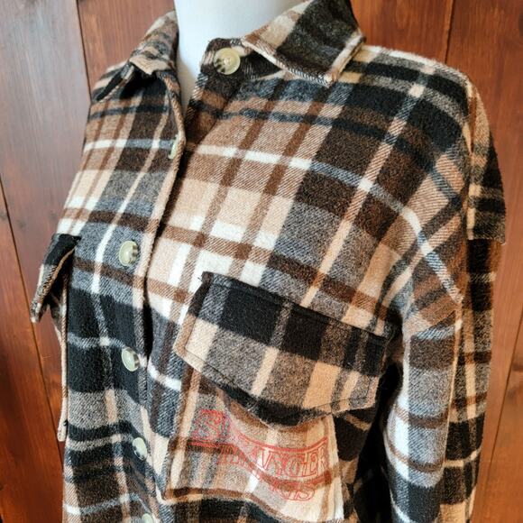 Stranger Things Women XS Flannel Button Up Oversized Logo Graphic Earth Tones - Picture 13 of 15